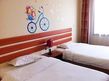 Penglai Yi Jia Express Hotel Экстерьер фото